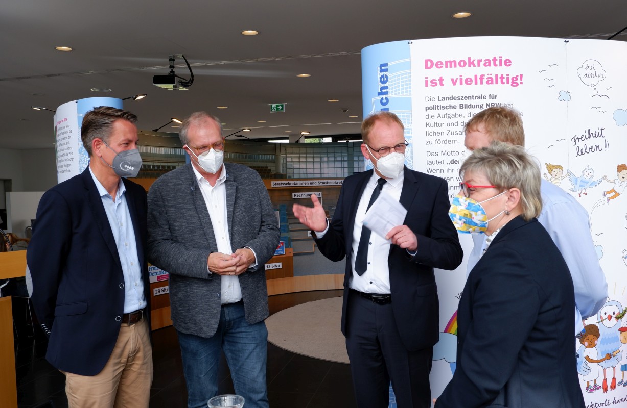 2202 05 23 LT Ausstellung 05